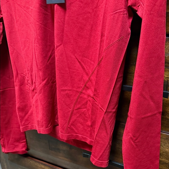 Fabletics Bold Red Long Sleeve Top - Picture 5 of 8
